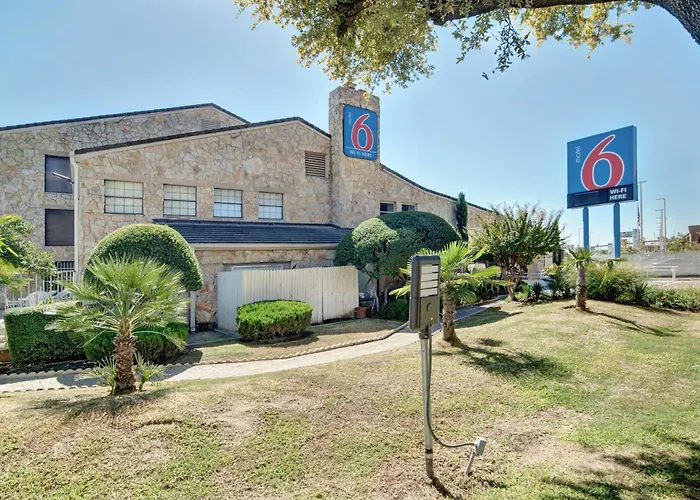 Motel 6-Dallas, Tx - Forest Lane